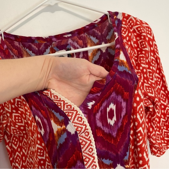 ANTHROPOLOGIE AKEMI KIN Ikat Split Neck Top Orange / Red Aztec Embroidered Boho - Picture 7 of 16